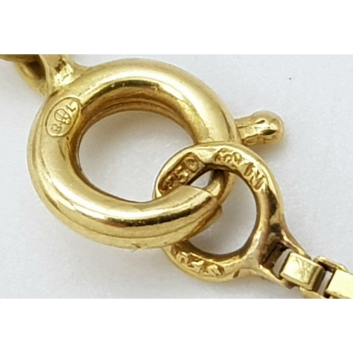 352 - An 18K Yellow Gold Venetian Link Necklace with a Stone Ready Empty Pendant. 36cm. 3.8g weight.