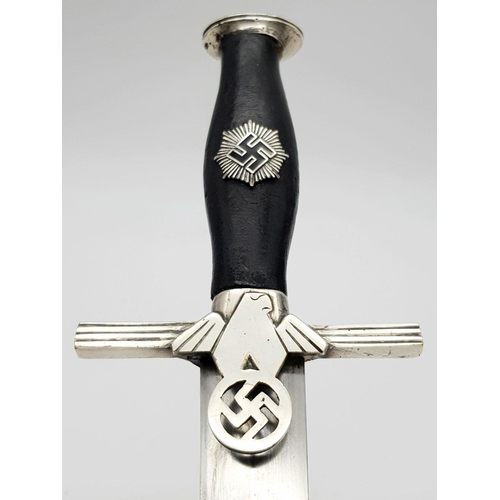 6 - A 3rd Reich 2nd Pattern R.L.B Leaders Dagger. Maker Weyersberg. Good condition all round, greased bl... 