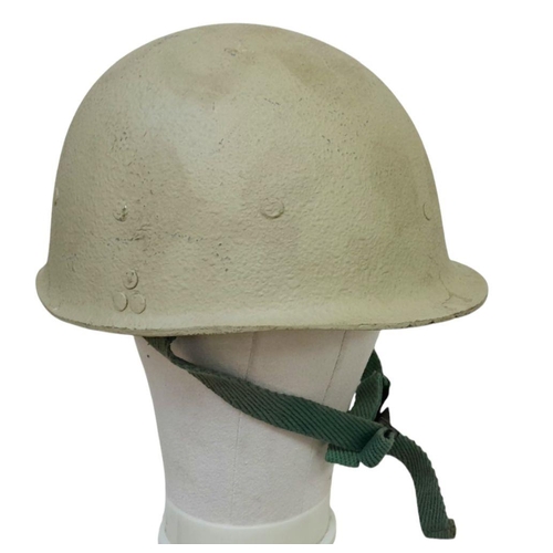 643 - 2nd Gulf War Iraqi M80/03 Helmet. This is the rarer short brim variant. A genuine un-messed with, Ve... 