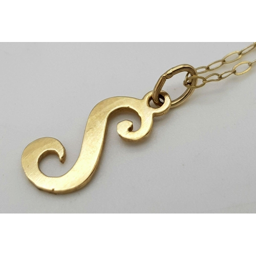 989 - A 9K 'S' Initial Pendant on a 9K Yellow Gold Disappearing Necklace. 12mm and 40cm. 0.65g total weigh... 