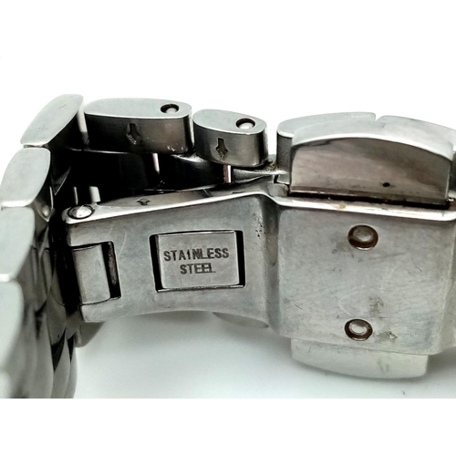 1293 - A BULOVA BI-METAL GENTS WATCH WITH MOTHER OF PEARL DIAL , QUARTZ MOVEMENT AND IN VERY GOOD CONDITION... 