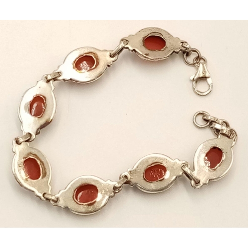 739 - A Vintage Sterling Silver Carnelian Cabochon Bracelet. 20.5cm Full Length. 17.24 Grams.