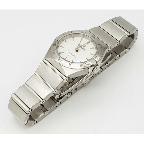 148 - An Omega Constellation Quartz Ladies Watch. Stainless steel bracelet and case - 26mm. Mother of pear... 