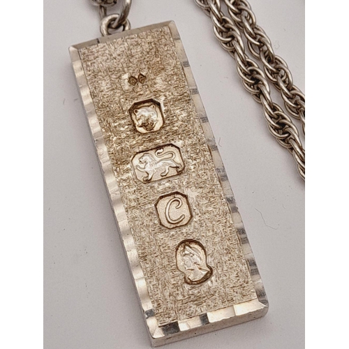 466 - A Vintage Hallmarked 1977 (Jubilee Year) Heavy Silver Bark Pattern Ingot Pendant Necklace. Pendant M... 