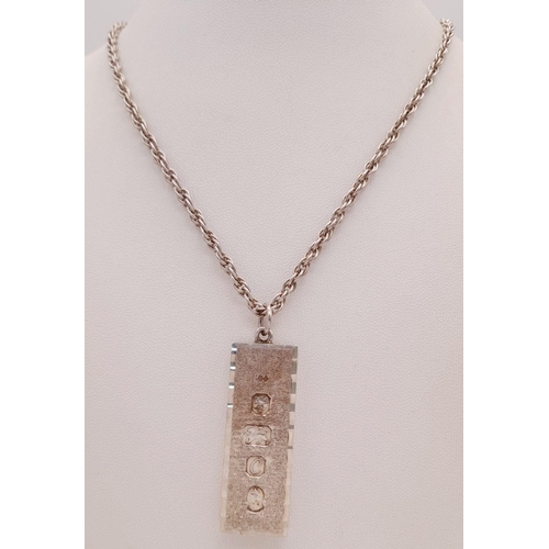 466 - A Vintage Hallmarked 1977 (Jubilee Year) Heavy Silver Bark Pattern Ingot Pendant Necklace. Pendant M... 