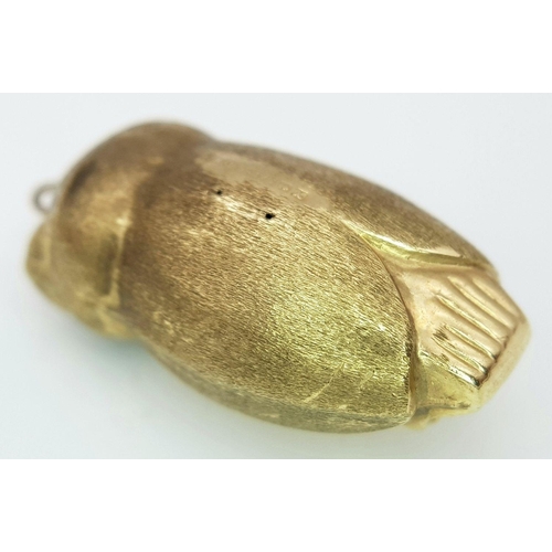 56 - Lovely 9 carat GOLD, OWL CHARM. Having sparkling Green Gemstone Eyes. Full UK hallmark. 1.56 grams. ... 