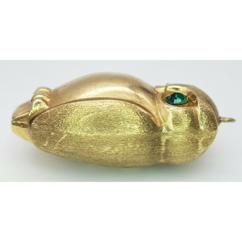 56 - Lovely 9 carat GOLD, OWL CHARM. Having sparkling Green Gemstone Eyes. Full UK hallmark. 1.56 grams. ... 