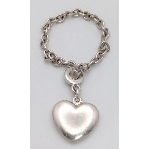 431 - A Vintage Chopard Sterling Silver Chain Heart Pendant. Chain - 12cm. Pendant - 2cm. 18g. ref: STK019... 