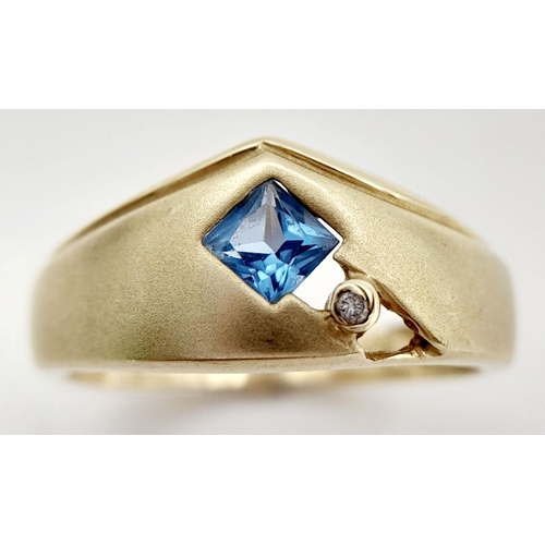 595 - Unique DESIGNER 14 CARAT GOLD SAPPHIRE and DIAMOND RING. Chevron Crown with frosted and smooth GOLD ... 