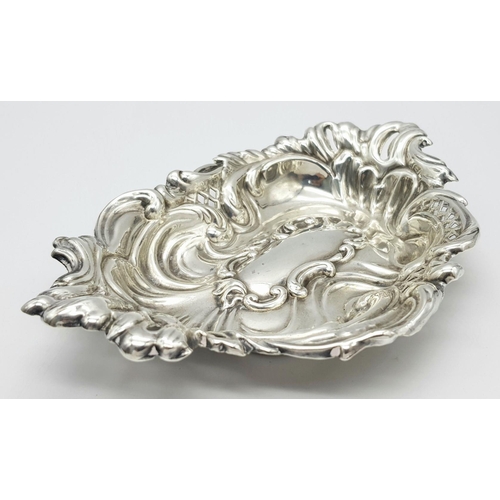 434 - Antique SILVER ART NOUVEAU BUTTER DISH. Clear Hallmark for H.J.Cooper and Co, Birmingham 1901. Beaut... 