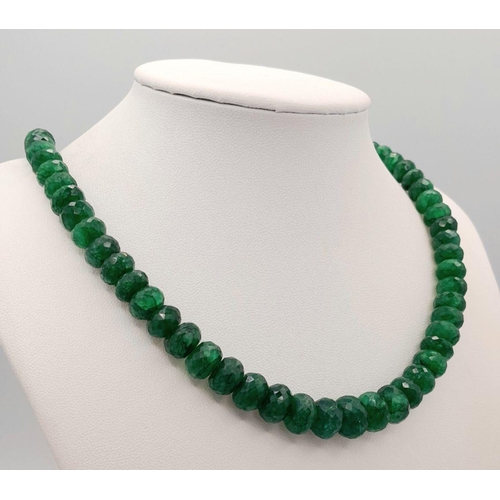 654 - A 925 silver necklace with a 308ct emerald gemstone and emerald clasp. Ref: CD - 1550.