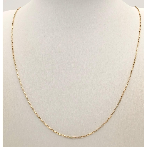 609 - Classic 9 carat GOLD CHAIN LINK NECKLACE. Having attractive open square links. Please see pictures. ... 