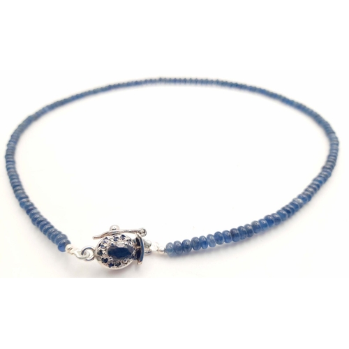 1202 - A 925 silver single strand necklace with 110ct cabochon blue sapphire gemstones and silver clasp. Re... 