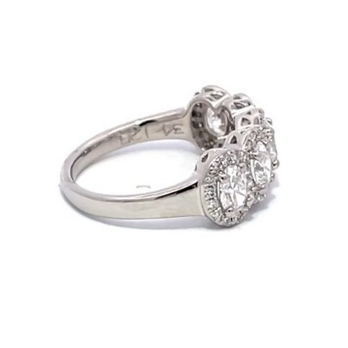 659 - A Platinum 5-stone DIAMOND Ring. 1.28ct claw set oval shaped 5 Diamonds, decorated with further 0.34... 