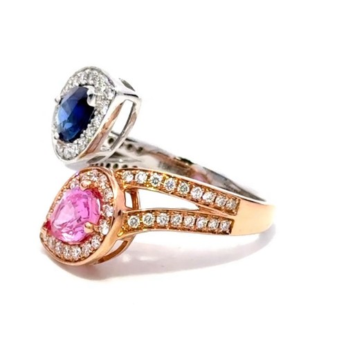 758 - A Rose & White 18K Gold BLUE SAPPHIRE, PINK SAPPHIRE, and DIAMOND Cluster Ring. 0.79ct claw set oval... 