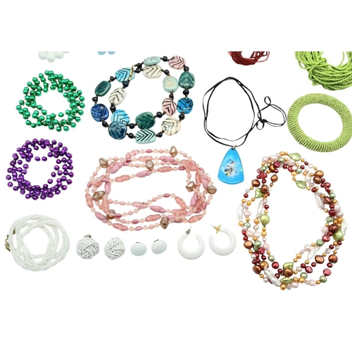 950 - A Beaded Costume Bundle Comprising of 14 Necklaces, 3 Pairs of Earrings and 1 Bangle, 734g total wei... 