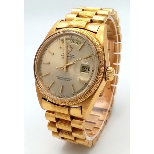 10 - A Vintage Rolex 18K Gold Day/Date Automatic Pie Pan Gents Watch. Gold bracelet and case - 36mm. Beau... 