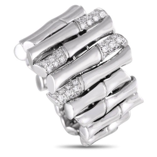 872 - A Gucci Bamboo 18K White Gold 0.40ct Diamond Ring. Shimmering 18K White Gold links meant to resemble... 