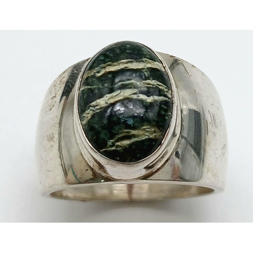 1168 - A Hallmarked Sterling Silver, 2004 Dated, Chrysolite in Serpentine Cabochon Ring Size Q. Set with a ... 