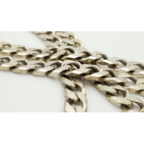 506 - A vintage Solid Silver 925 Curb Chain Necklace, 47.6 grams, 52.5 cm. In very good condition.