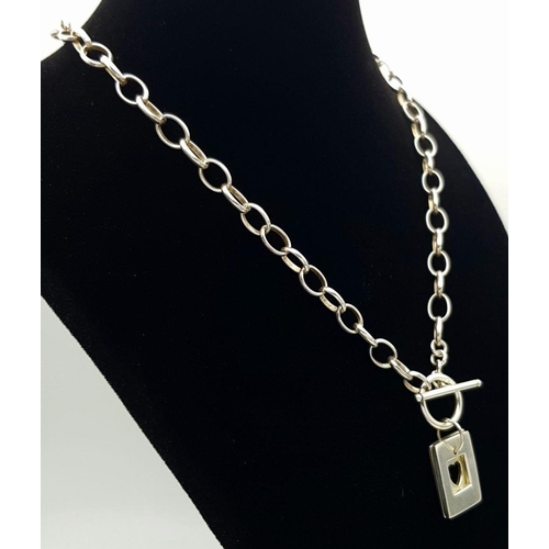 527 - An Attractive Vintage Solid Silver 925 Chunky Necklace, T Bar with Pendant, 24 grams, 41cm. In excel... 