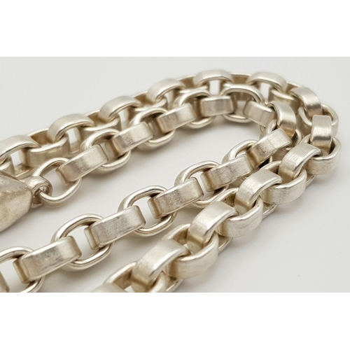 625 - A Chunky Solid Silver 925 Statement Belcher Chain Necklace, 85 grams, 42cm. In excellent condition.