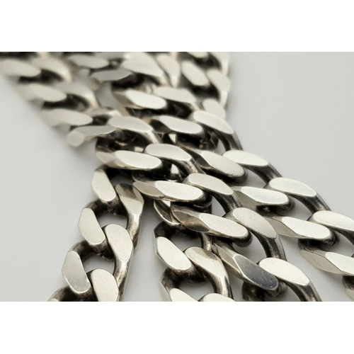 843 - A Vintage Solid Silver 925 Curb Chain Necklace, 42.2 grams, 53cm. In good condition.