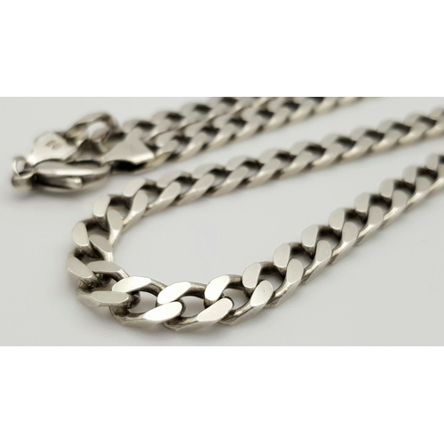 843 - A Vintage Solid Silver 925 Curb Chain Necklace, 42.2 grams, 53cm. In good condition.