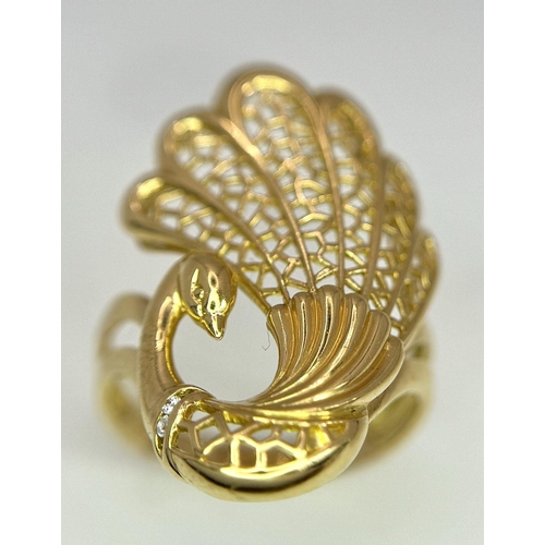 590 - A STRIKING 18K GOLD 