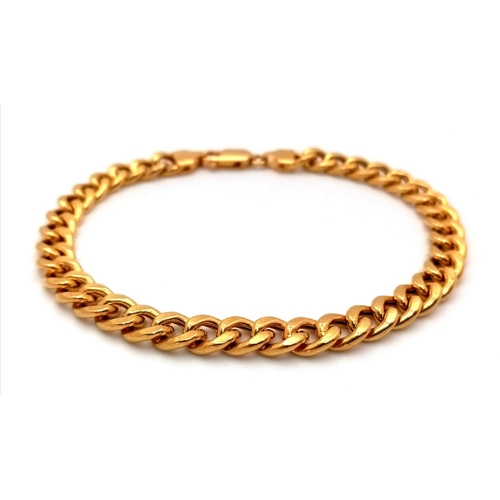 3 - An 18K Yellow Gold Curb Link Bracelet. In very good condition. 20cm length. 12.76g weight.