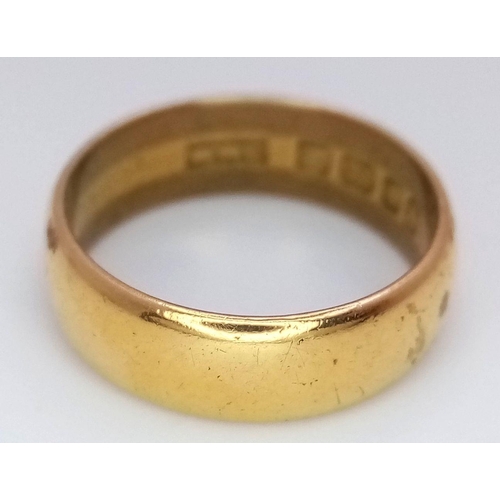 470 - A Vintage 22K Yellow Gold Band Ring. 5mm width. Size I. 4.62g weight. UK hallmarks.