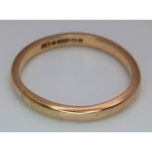 484 - A Vintage 9K Yellow Gold Band Ring. 3mm width. Size O. 2g weight.