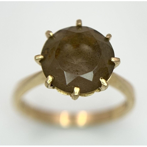 646 - A Vintage 9K Yellow Gold Smoky Quartz Ring. Size N. 3.3g total weight.