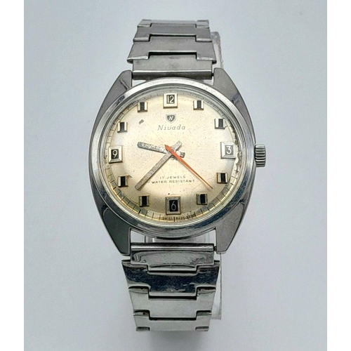 1344 - A Vintage Nivada Hand-Wind Gents Watch. Stainless steel bracelet and case - 38mm. Gilded dial with d... 