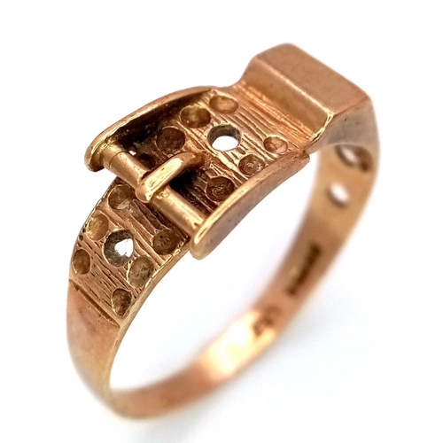 1367 - A Vintage 9K Yellow Gold Belt Ring. Size P. 2.1g weight.