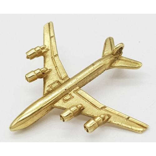 142 - A 9K Yellow Gold Jumbo Jet Pendant/Charm. 35mm wingspan. 3.75g weight.