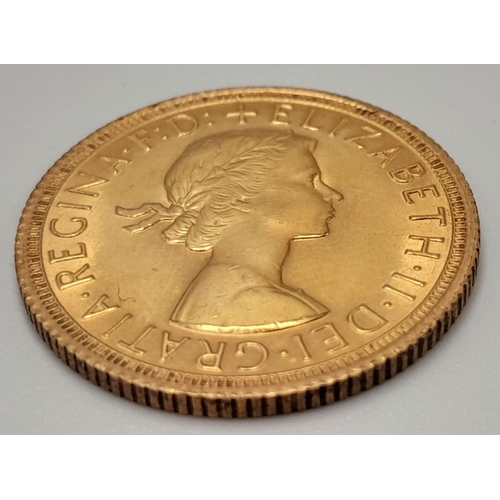 555 - A 1968 Queen Elizabeth II Full 22K Gold Sovereign.