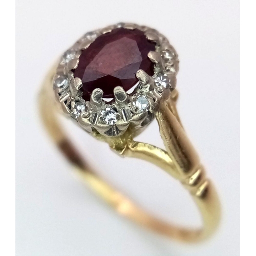 215 - AN 18K YELLOW GOLD DIAMOND & RUBY RING. 2.6G IN WEIGHT. SIZE L. Ref: SC 6093