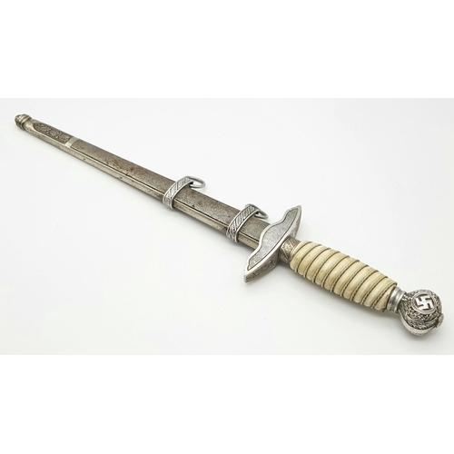 552 - A fine example of a second Pattern Luftwaffe Officers Dagger. Maker: S.M.F  (SMF - Solinger Metallwa... 