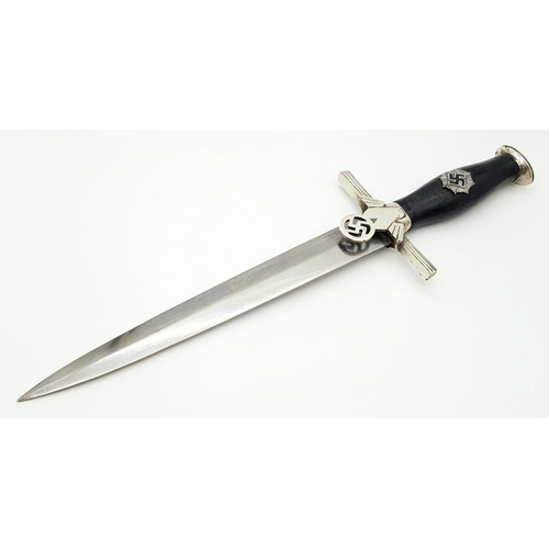 601 - A 3rd Reich 2nd Pattern R.L.B Leaders Dagger. Maker Weyersberg. Good condition all round, greased bl... 