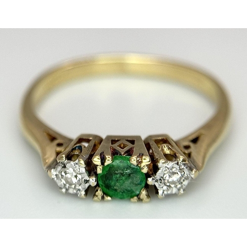 306 - A 18K YELLOW GOLD DIAMOND & EMERALD 3 STONE RING 2.8G SIZE M. Ref: SC 6088