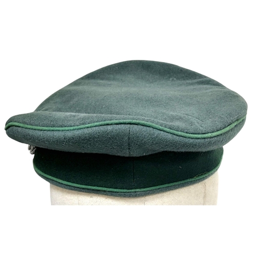 61 - A WW2 German Gebirgsjäger Officers Visor Cap.