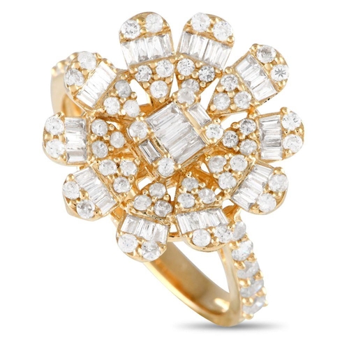 261 - A 14K Yellow Gold 1.0ct Diamond Flower Ring. Slim 1mm band in 14K yellow gold topped with a dazzling... 