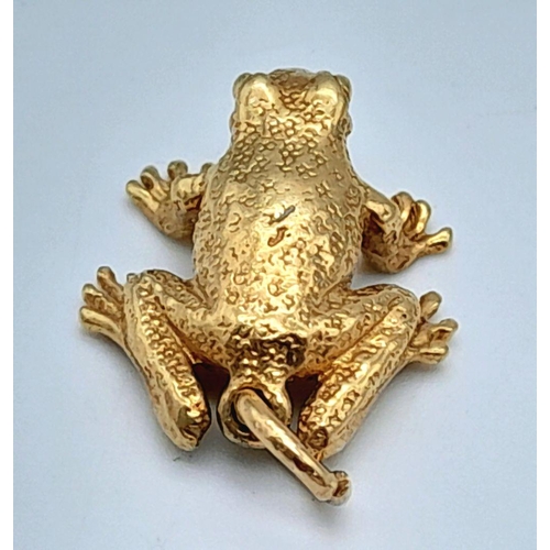 1130 - A 9K Yellow Gold Frog Pendant/Charm. 2cm. 3.35g weight.