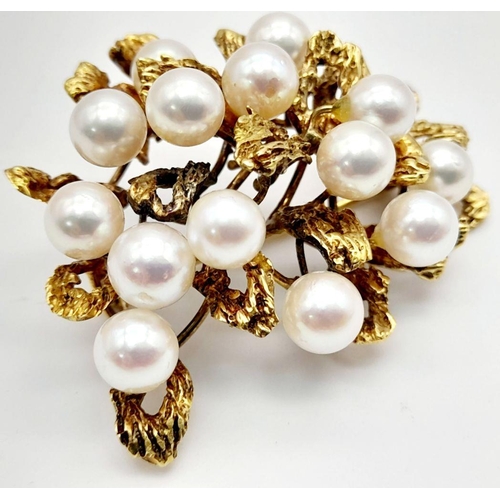 170 - A 14K YELLOW GOLD CULTURED PEARL SET BROOCH. 19.5G TOTAL WEIGHT. 5CM X 4CM. GW8