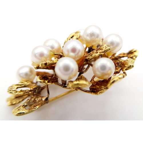 170 - A 14K YELLOW GOLD CULTURED PEARL SET BROOCH. 19.5G TOTAL WEIGHT. 5CM X 4CM. GW8