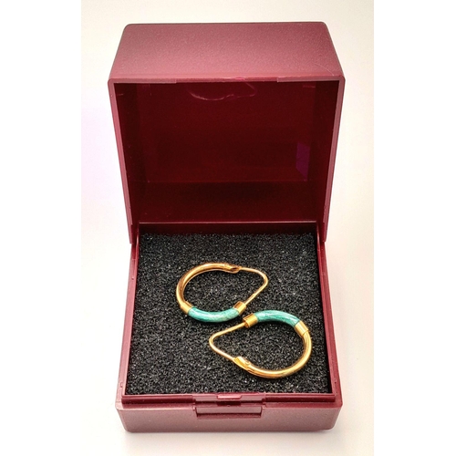 259 - Classic pair of 18 carat GOLD and JADE HOOP EARRINGS. 2.24 grams. 1.5 cm Diameter.