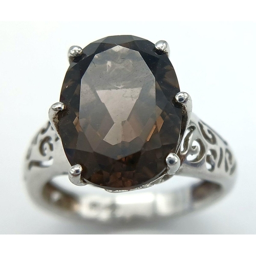 322 - Impressive SILVER and BROWN AMETHYST RING , Consisting a large  (3 CARAT)  BROWN AMETHYST SOLITAIRE ... 