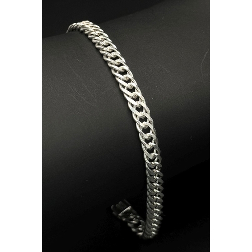 392 - Fabulous ITALIAN SILVER,  DOUBLE LINK CURB CHAIN BRACELET.20 cm. Please see pictures.