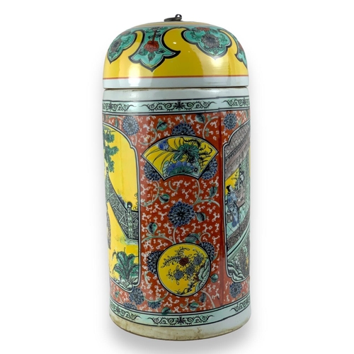 1348 - A large Qing Dynasty Famille Rose Porcelain Storage Jar. Multicolor porcelain exterior with hand-pai... 